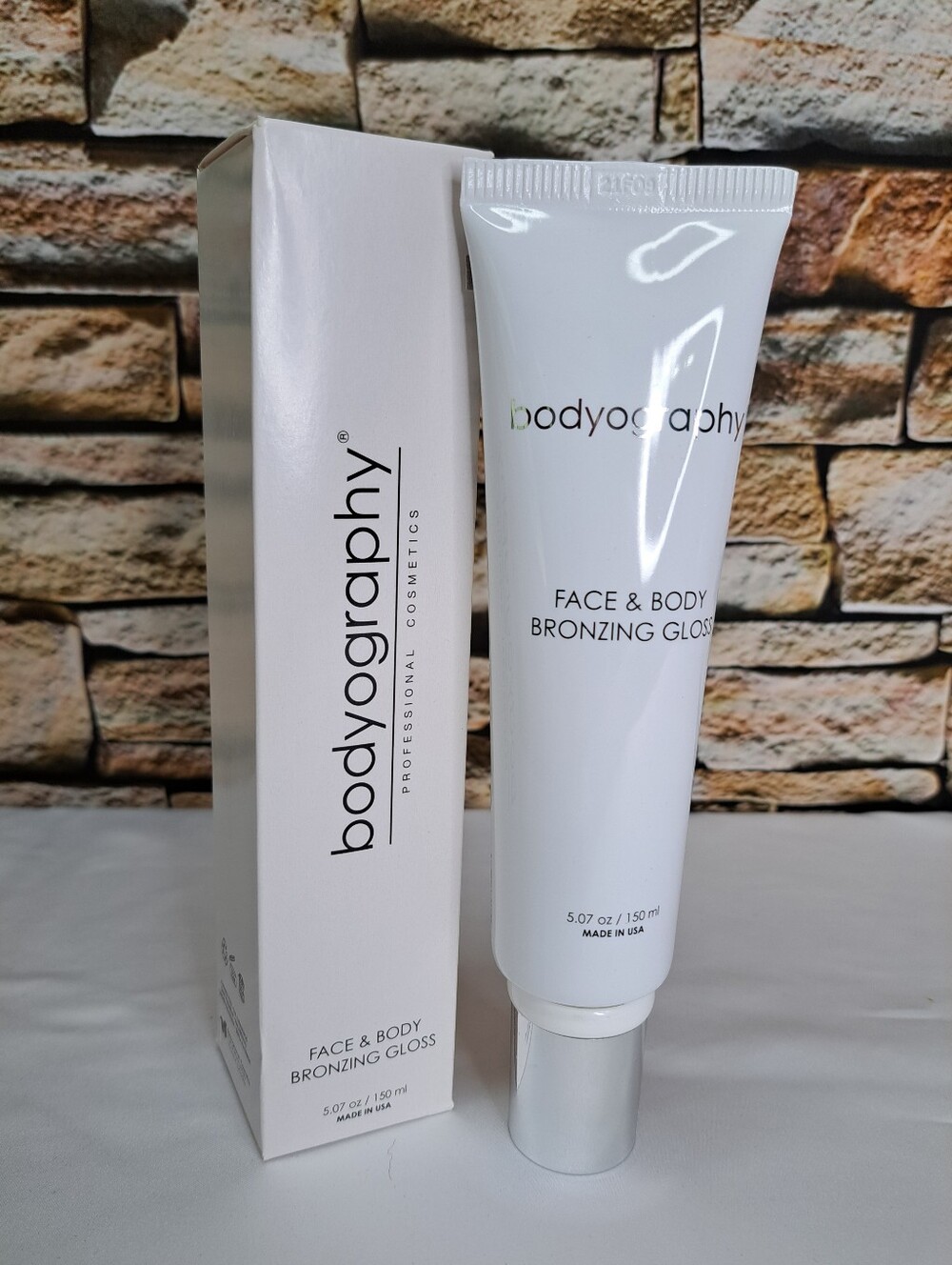 Bodyography Face & Body Bronzing Gloss New In Box
